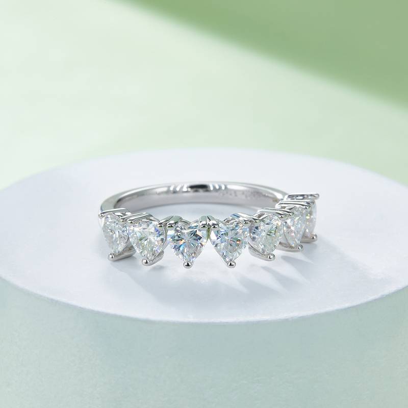 Heart shaped S925 silver plated white gold moissanite diamond women's ring 2.1 carats D-grade